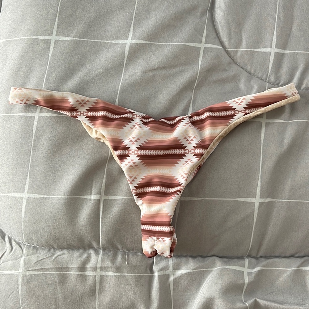 Acacia axel bottom size xs (p)